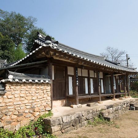 Jinrae Lee'S Traditional House Boseong Exterior foto