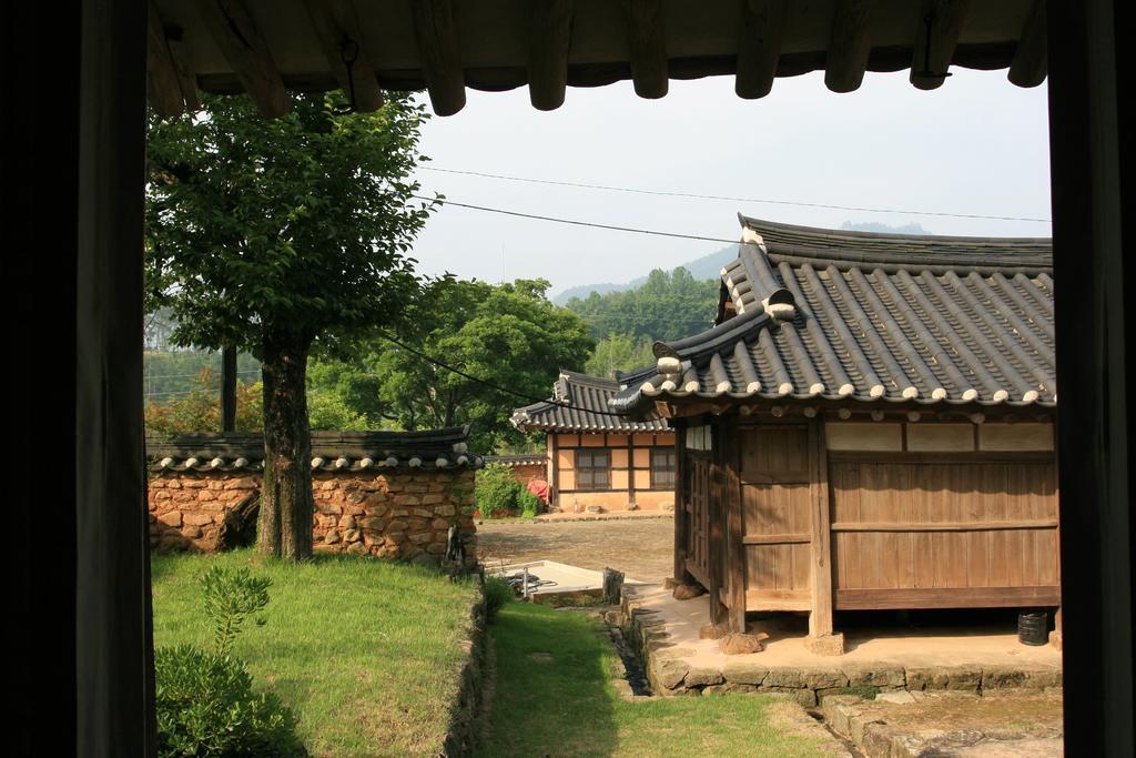 Jinrae Lee'S Traditional House Boseong Exterior foto