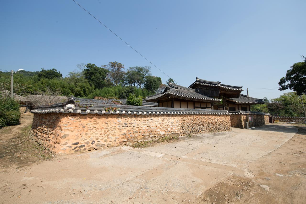 Jinrae Lee'S Traditional House Boseong Exterior foto